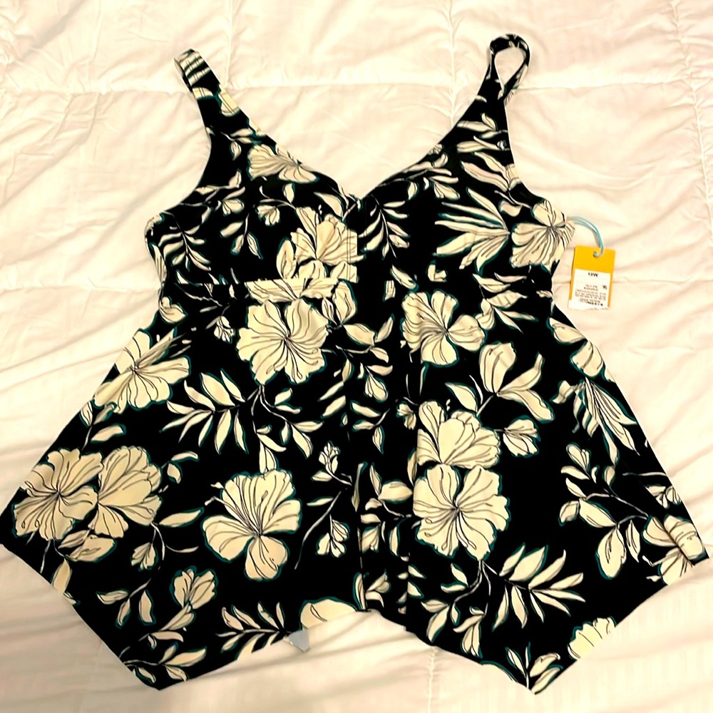 18W Swimsuit Top, NWT